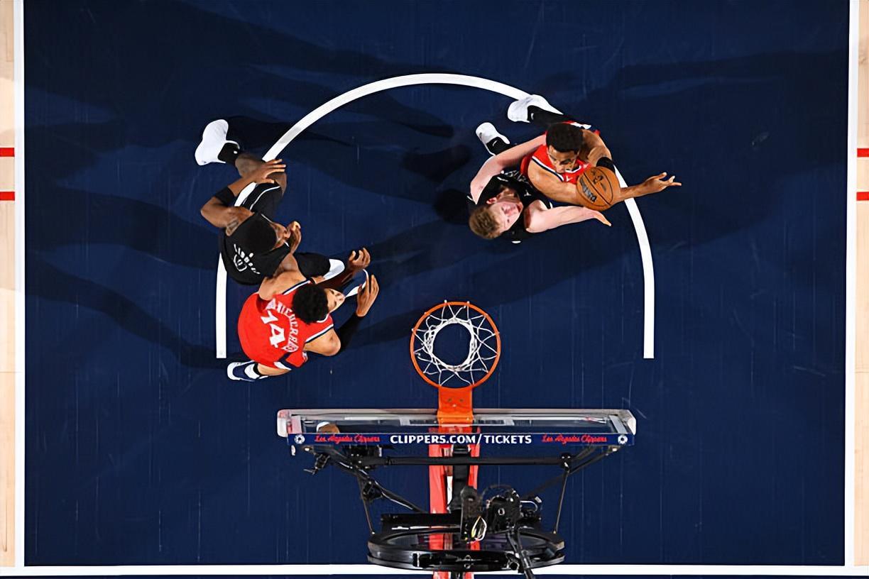 IQIYI 体育登录入口-垃圾时间连续拿下8分，锋线新星会有机会继续留在快船吗？